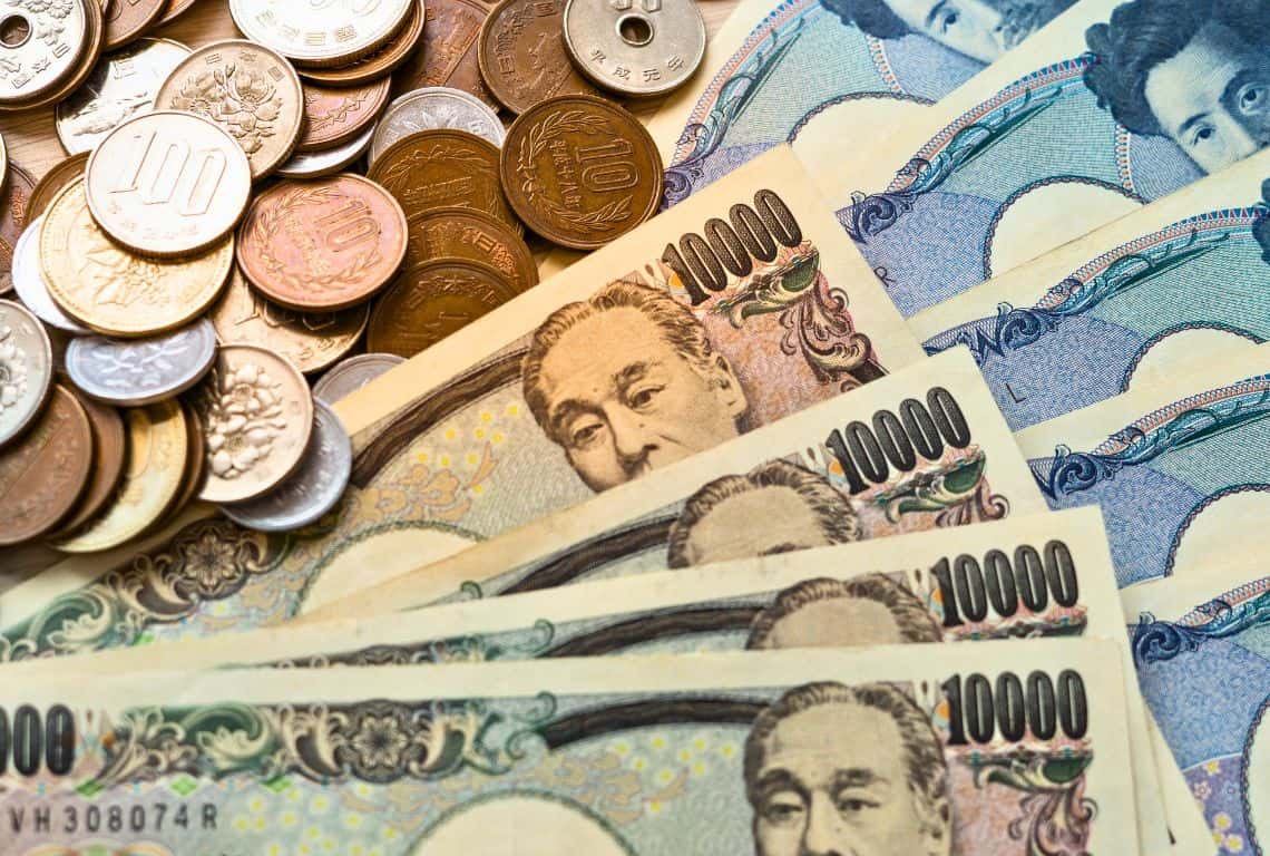 Guide to Japanese Currency for Tourists