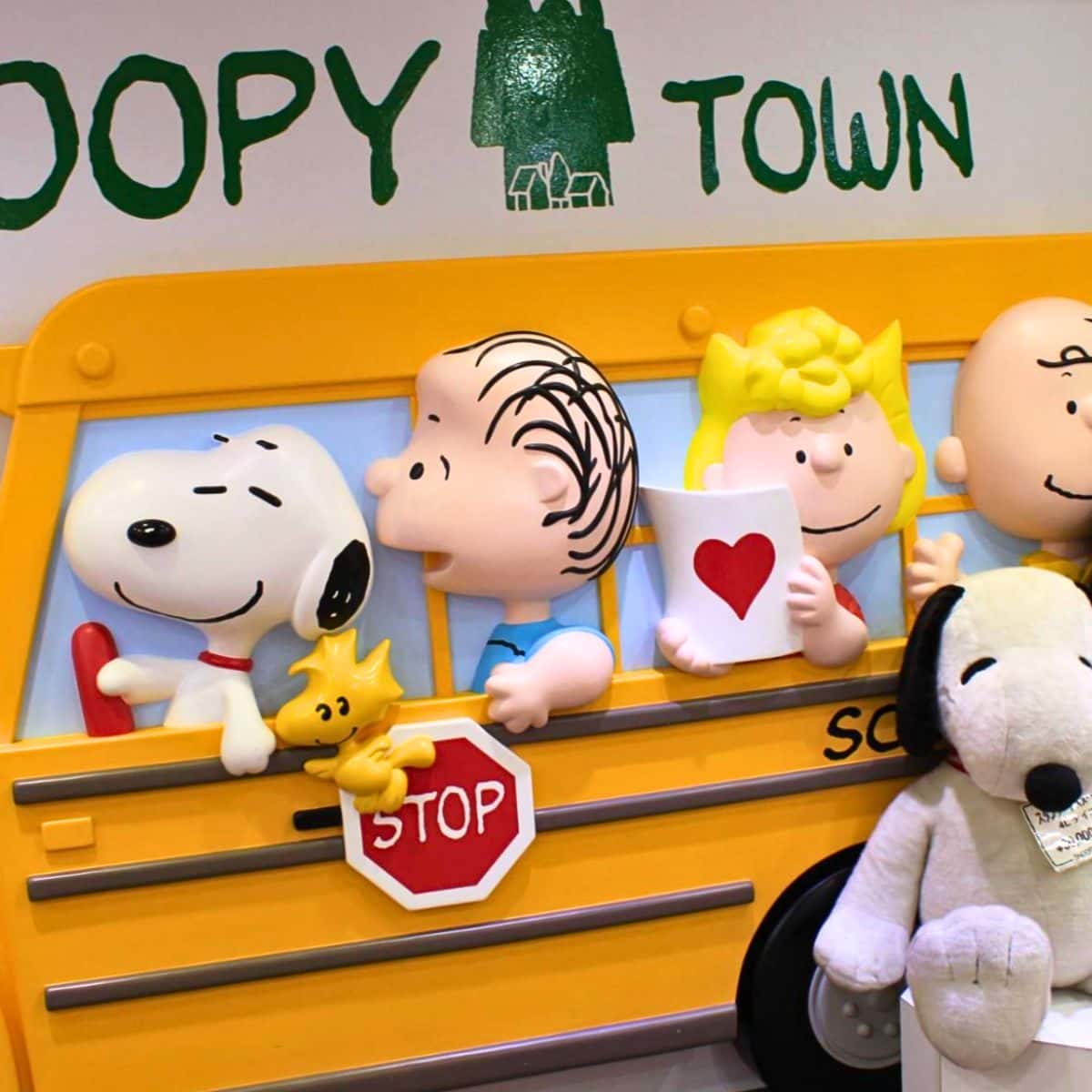 Shibuya and Harajuku Walking Tour Kiddy Land in Omotesando
