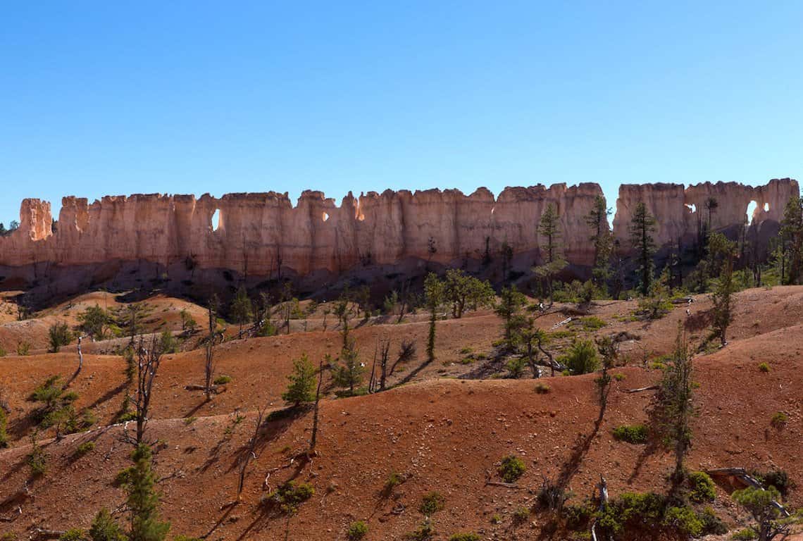 Best Hikes in Bryce Canyon National Park China Wall in Bryce Canyon National Park