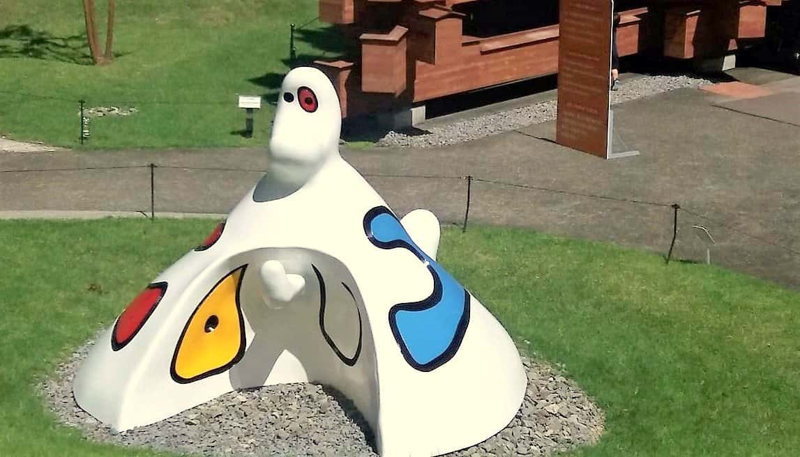 Must-See Things at Hakone Open Air Museum Personnage by Joan Miró