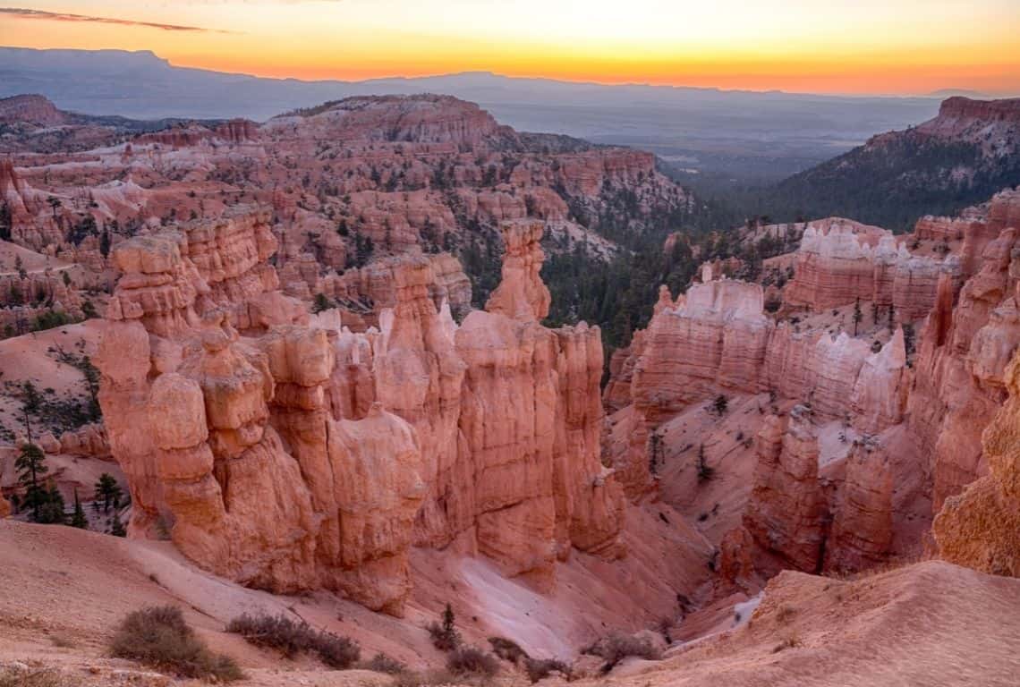 Sunrise in Bryce Canyon