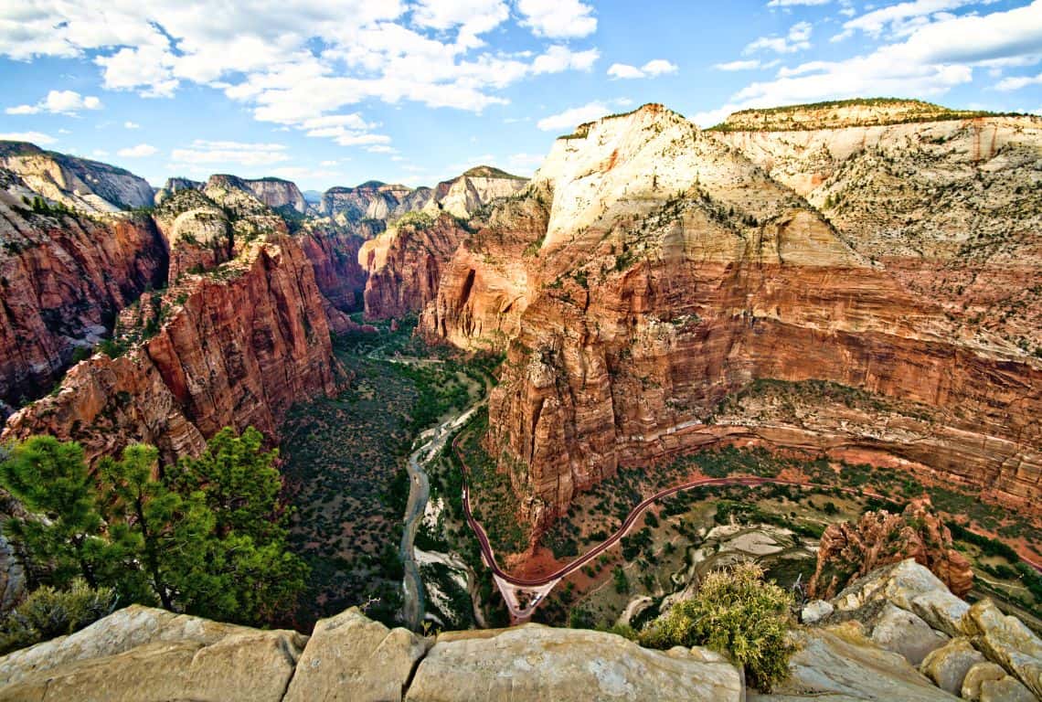 How to Hike Angels Landing via Scouts Lookout How to Hike Angels Landing via Scouts Lookout