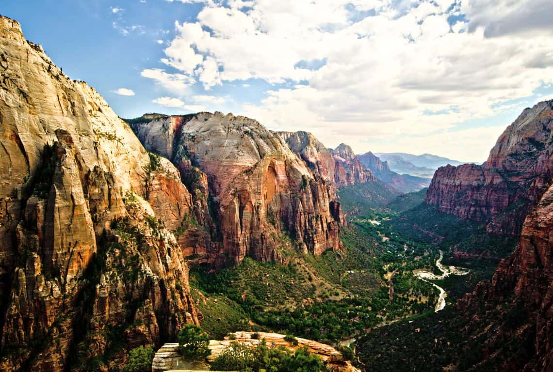How to Hike Angels Landing via Scouts Lookout How to Hike Angels Landing via Scouts Lookout