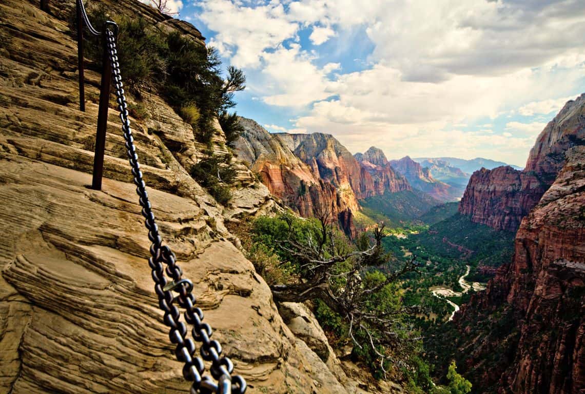 How to Hike Angels Landing via Scouts Lookout How to Hike Angels Landing via Scouts Lookout