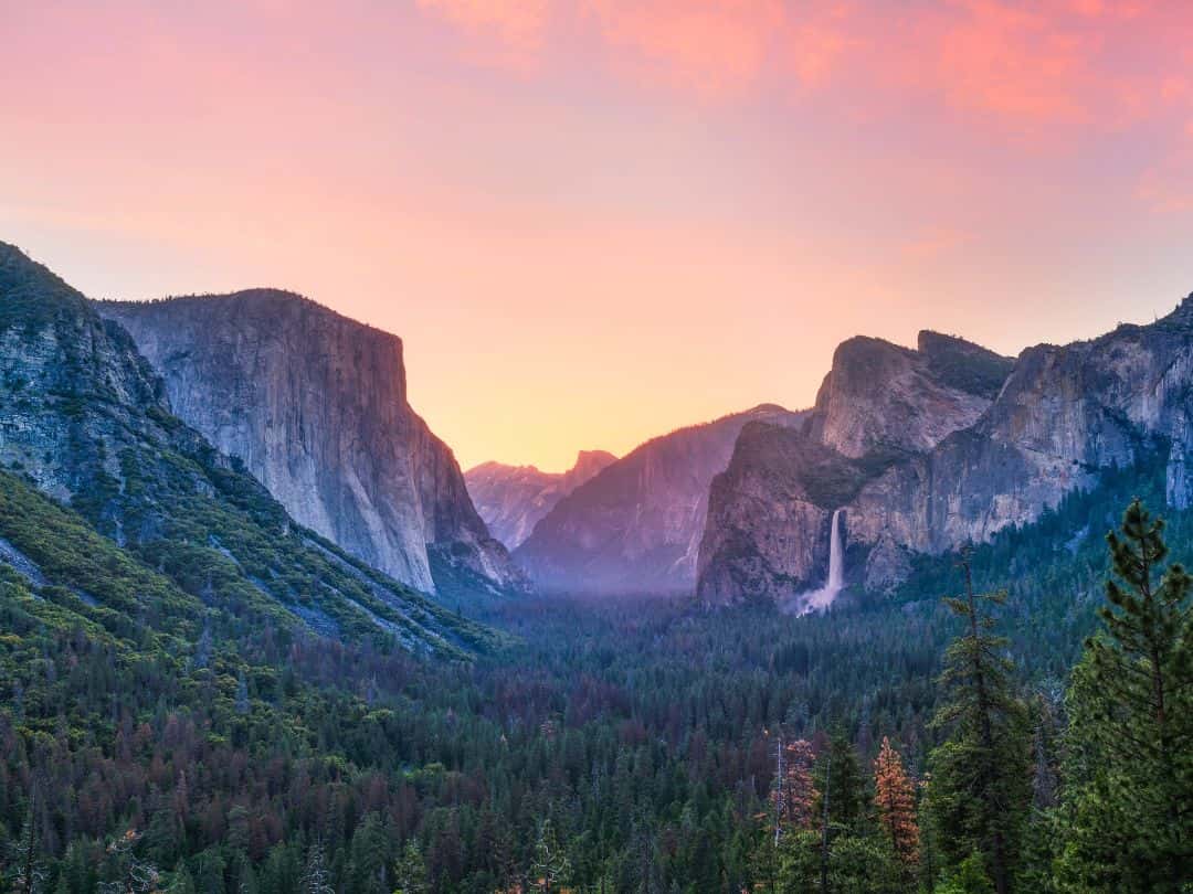 Tunnel View