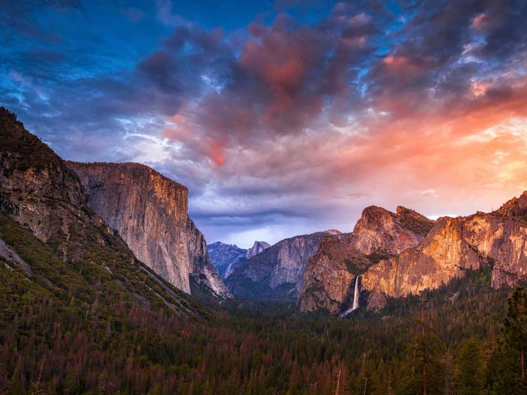 Best Times to Visit Yosemite Tunnel View at Sunset
