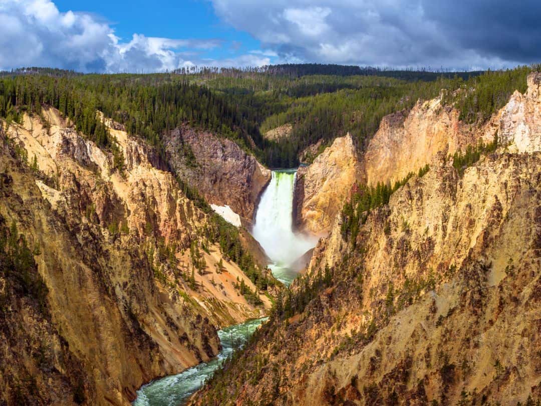 Short and Easy Hikes in Yellowstone