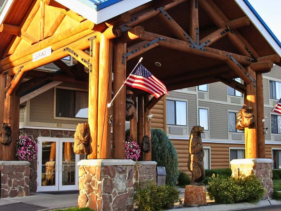 Clubhouse Inn in West Yellowstone