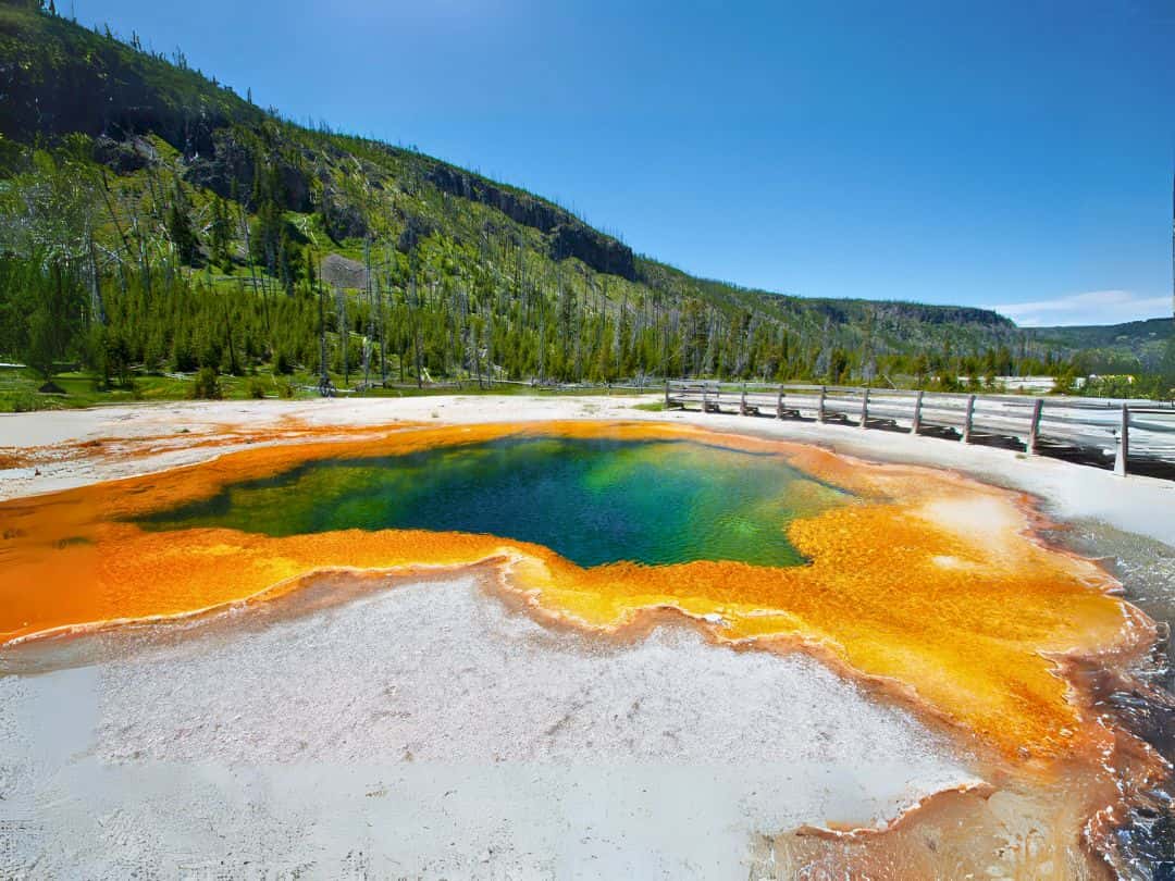 Emerald Pool in Black Sand Basin