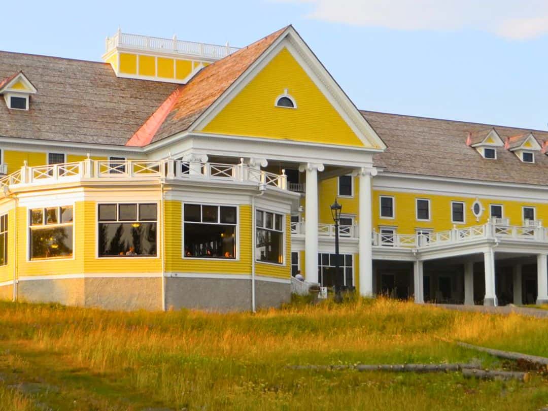 Best Stops on Yellowstone Lower Loop Drive Lake Yellowstone Hotel