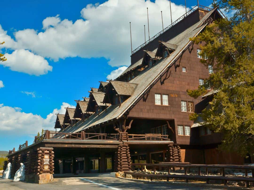 Where to Stay When Visiting Yellowstone