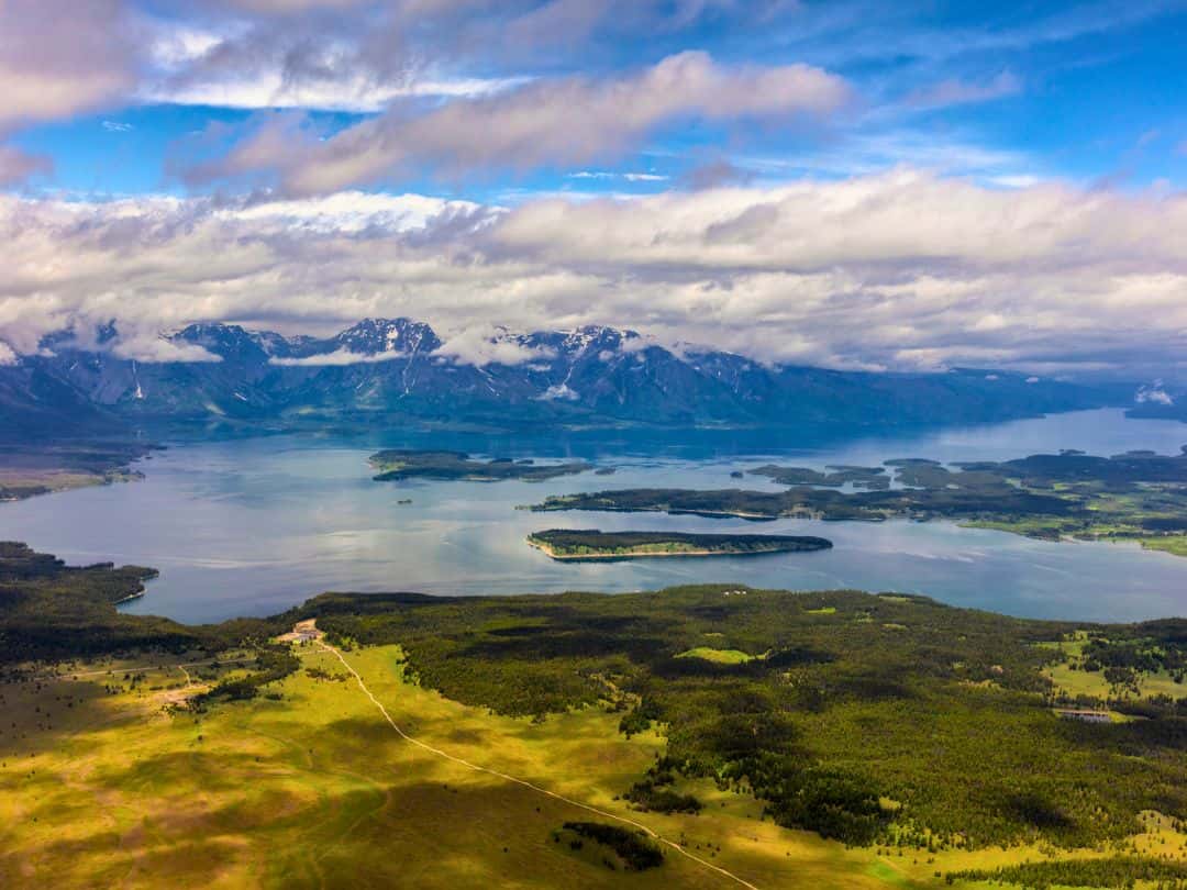 Best Stops on Yellowstone Lower Loop Drive Tetons