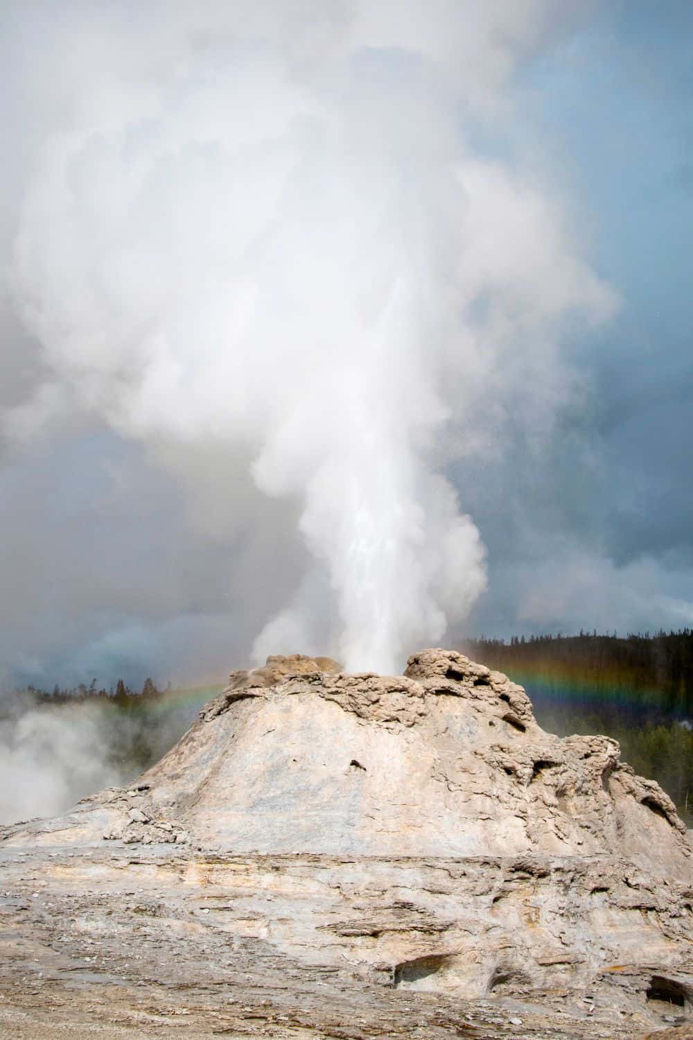 Guide to the Upper Geyser Basin Castle Geyser