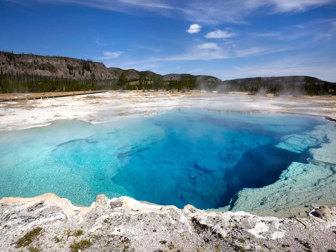 Guide to the Upper Geyser Basin Sapphire Pool