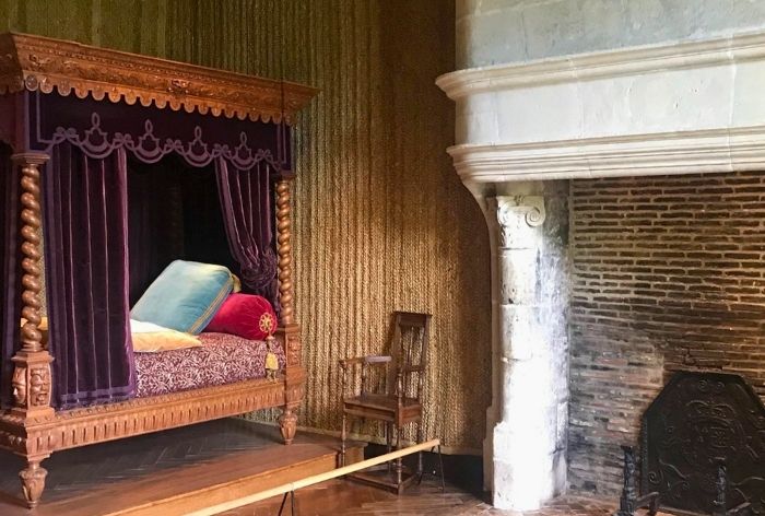 What to See at Chateau d'Azay-le-Rideau Renaissance Chamber at Château d'Azay-le-Rideau